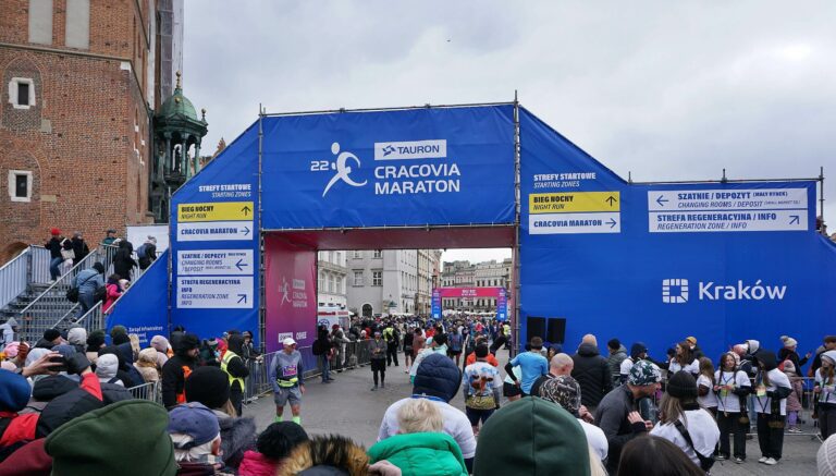 cracovia marathon linia mety